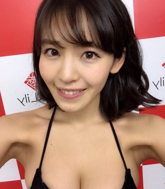 日本美女清水美里曝上围傲人晒体操服写真