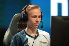 EliGE：Ti的魅力比CSGO获得贴纸要大得